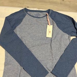 Vineyard Vines baseball blue tee size XS